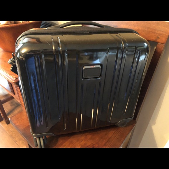 Tumi Other - Sold🤯TUMI V3 Comp Carryon Brief/Suitcase